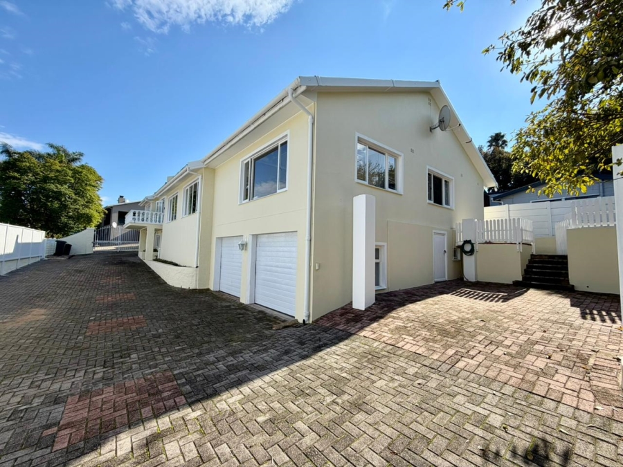 3 Bedroom Property for Sale in Costa Sarda Western Cape